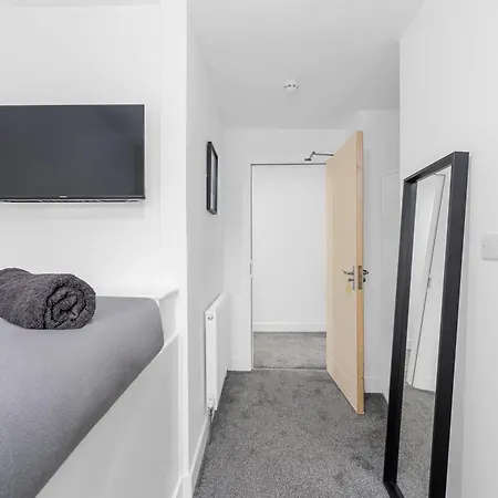 Morden En-Suite Room - Close Manchester City Cente & Etihad Stadium Экстерьер фото