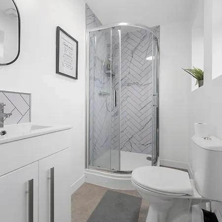 Morden En-Suite Room - Close Manchester City Cente & Etihad Stadium Экстерьер фото