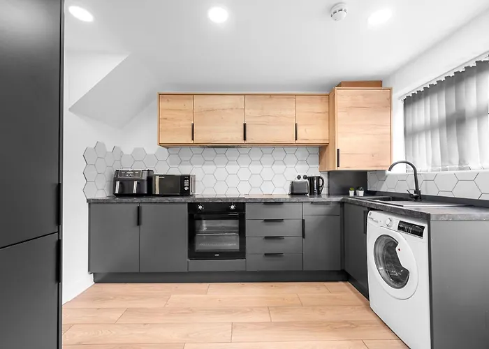 Morden En-Suite Room - Close Manchester City Cente & Etihad Stadium